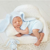 Posing Sofa with Pillow White